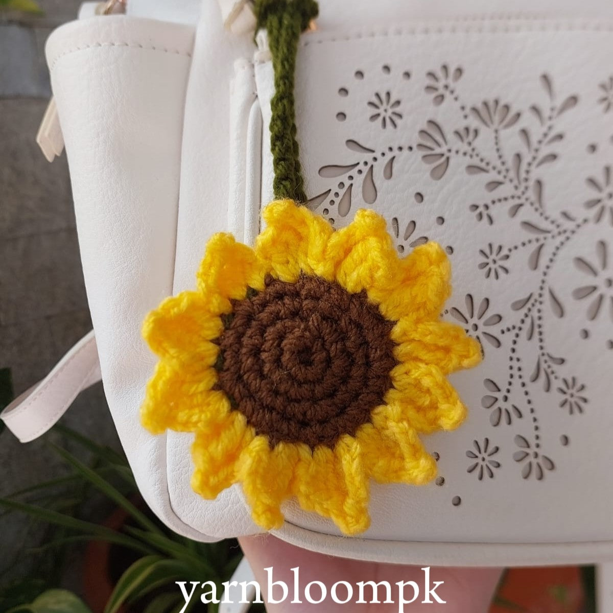 Sunflower keychain accessory by YarnBloompk